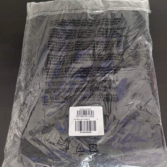 NWT YZY x GAP T Shirt UNRELEASED Premium Boxy Blank Black - Picture 2 of 3